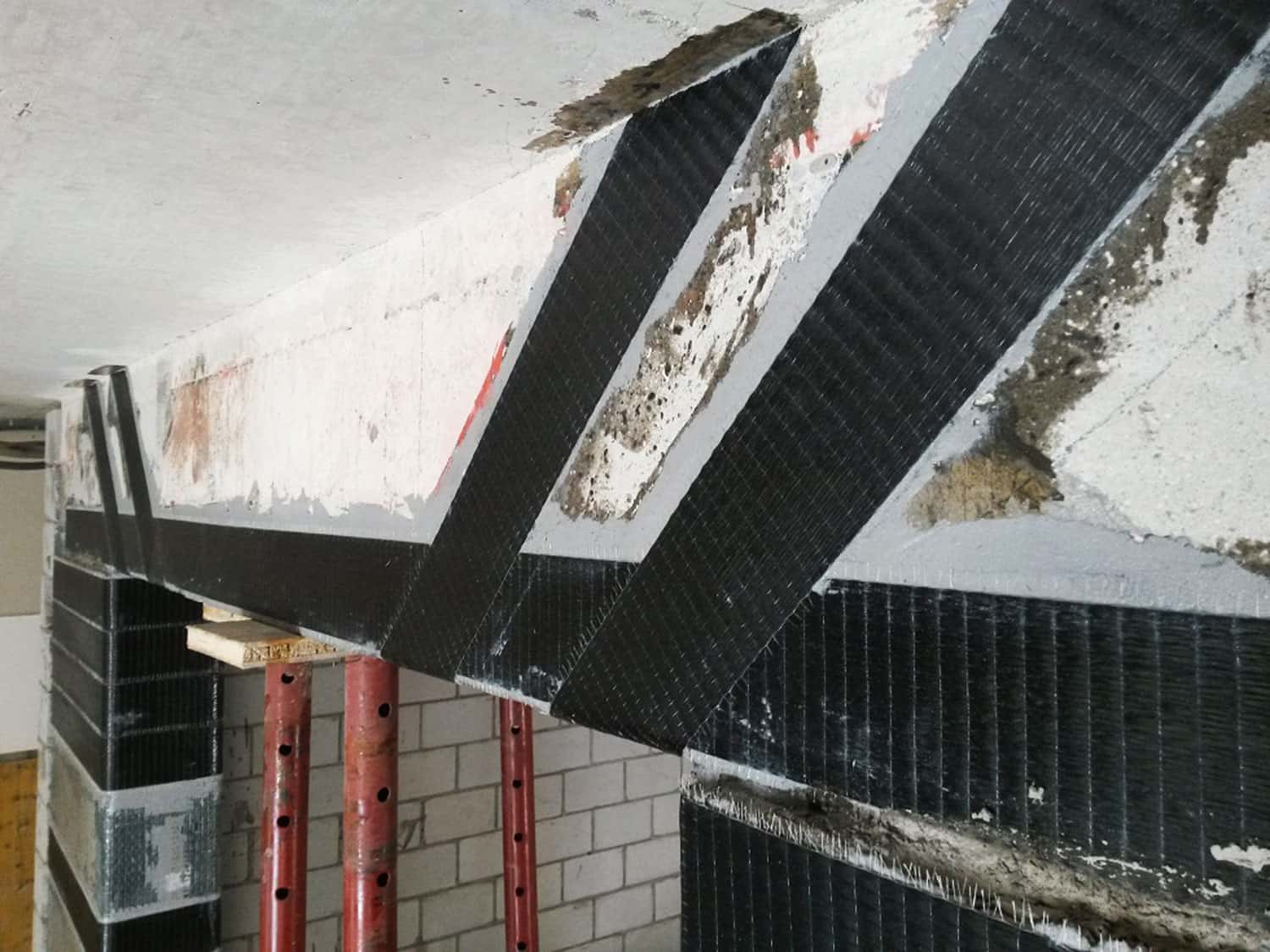 consolidamento_trave_cfrp consolidamento_trave_cfrp